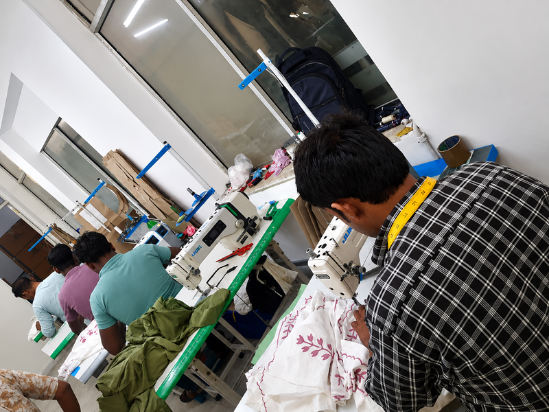 How to Find the Right Clothing Manufacturer in Indian Cities Indeartisans